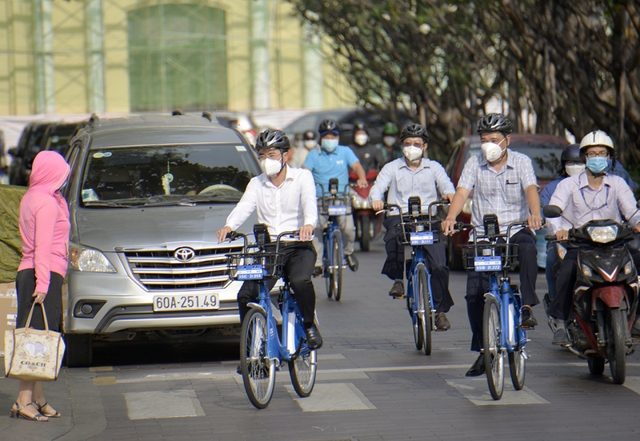 Chính thức khai trương 500 xe đạp công cộng phục vụ người dân và du khách tại TP. HCM - Ảnh 4.