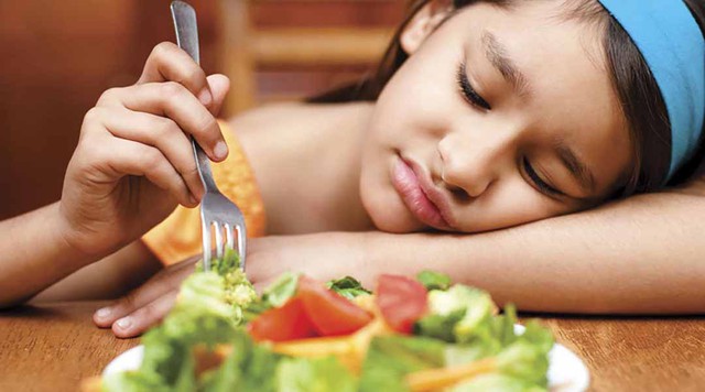 Rối loạn ăn uống ở trẻ em gia tăng trong đại dịch COVID-19 - Ảnh 3.
