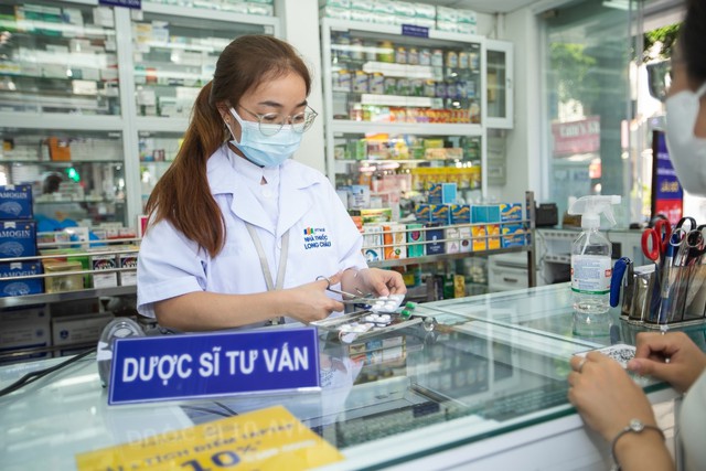 FPT Long Châu đồng hành cùng Sở Y tế hướng dẫn F0 điều trị bệnh tại nhà - Ảnh 1. FPT Long Châu đồng hành cùng Sở Y tế hướng dẫn F0 điều trị bệnh tại nhà - Ảnh 1.