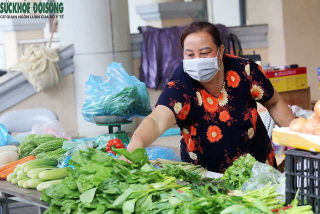 Hàng loạt chợ lưu động được triển khai, người Hà Nội không lo thiếu thực phẩm - Ảnh 3.