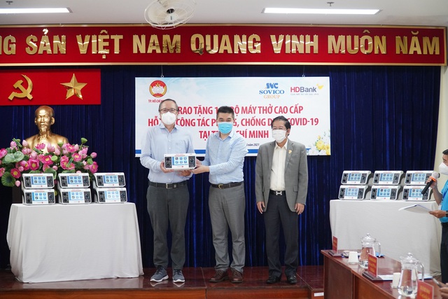 Tập đoàn Sovico, HDBank tặng 100 máy thở cao cấp, hiện đại cho TP. Hồ Chí Minh - Ảnh 4.
