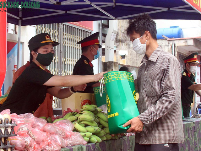 Thủ tướng đề nghị cấp ngay lương thực cho người nghèo, không để bất kỳ ai bị thiếu đói - Ảnh 2.