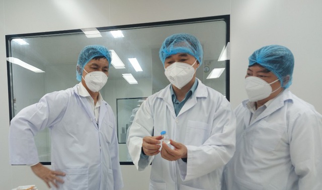 Bộ Y tế mong muốn Việt Nam sớm có vắc xin do trong nước sản xuất - Ảnh 1.