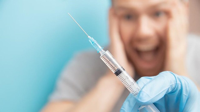 Phân biệt lo sợ do phản xạ thần kinh và phản vệ tiêm vaccine - Ảnh 2.