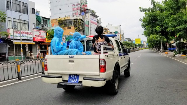 TP.HCM: Người dân ở nhà vẫn mua được thuốc  - Ảnh 4.