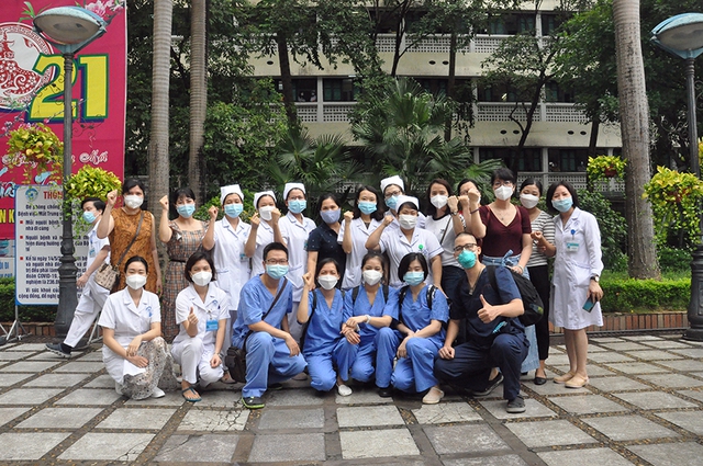 40 cán bộ y tế BV Mắt Trung ương tiếp tục lên đường chi viện cho TP Hồ Chí Minh - Ảnh 14.