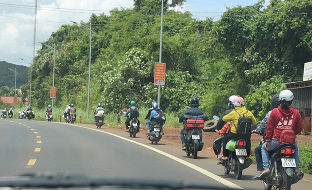 Phó Thủ tướng Vũ Đức Đam lo ngại việc nhiễm COVID-19 qua hệ thống phân phối   - Ảnh 2.