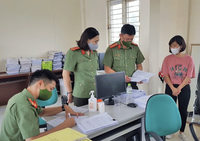 Lực lượng Công an tiến hành khám xét Trung tâm Đào tạo và Sát hạch lái xe mô tô Trường An