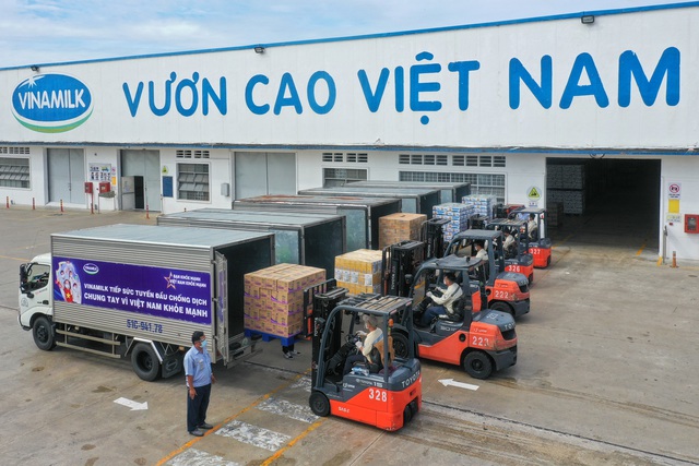 Vinamilk đẩy mạnh hành trình tiếp sức tuyến đầu chống dịch tại 50 bệnh viện    - Ảnh 1.