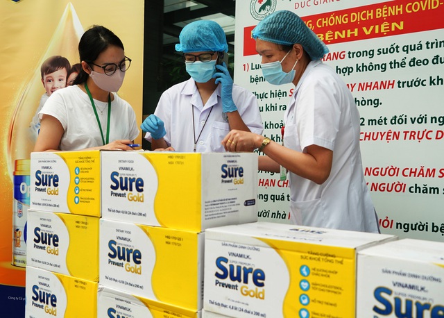 Vinamilk đẩy mạnh hành trình tiếp sức tuyến đầu chống dịch tại 50 bệnh viện    - Ảnh 4.