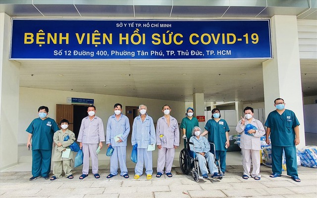 Hơn 200 bệnh nhân COVID-19 nặng, nguy kịch được &quot;chuyển độ&quot; thành công - Ảnh 1.