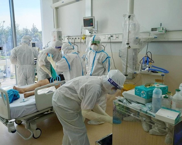 4 bệnh viện là Trung tâm hồi sức tích cực vùng của Hà Nội phải chuẩn bị ngay oxy, khí nén, nhân lực - Ảnh 2.