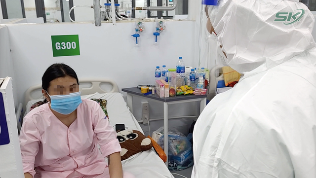 Bên trong khu điều trị hơn 300 bệnh nhân COVID-19 ở TP Hồ Chí Minh, người lo lắng tột cùng, người lại hạnh phúc đếm từng ngày khoảnh khắc được ra viện - Ảnh 16.