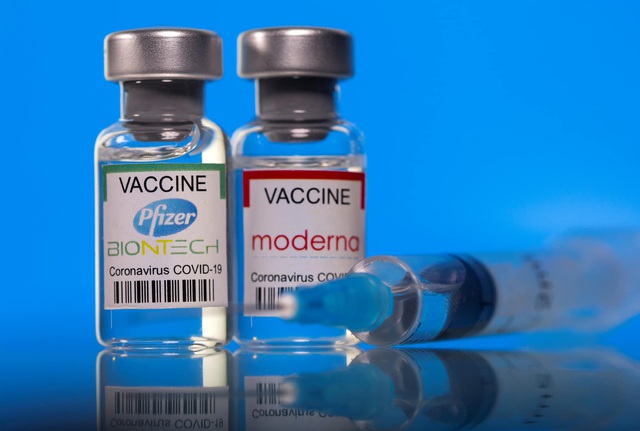 Bộ Y tế đề nghị các tỉnh, thành xem xét tiêm trộn vaccine COVID-19 Moderna và Pfizer  - Ảnh 1.