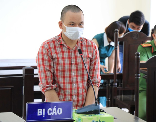 Phạt tù F0 giấu lịch trình di chuyển làm nhiều người lây bệnh - Ảnh 2. Phạt tù F0 giấu lịch trình di chuyển làm nhiều người lây bệnh - Ảnh 2.