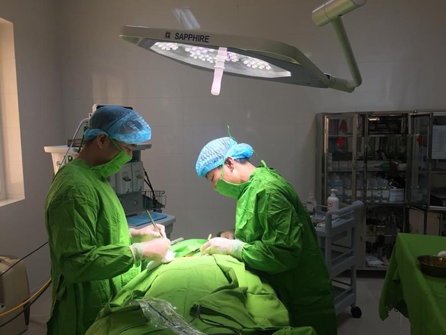 Phẫu thuật thành công trường hợp tắc ống mật chủ do sỏi tái phát - Ảnh 1.