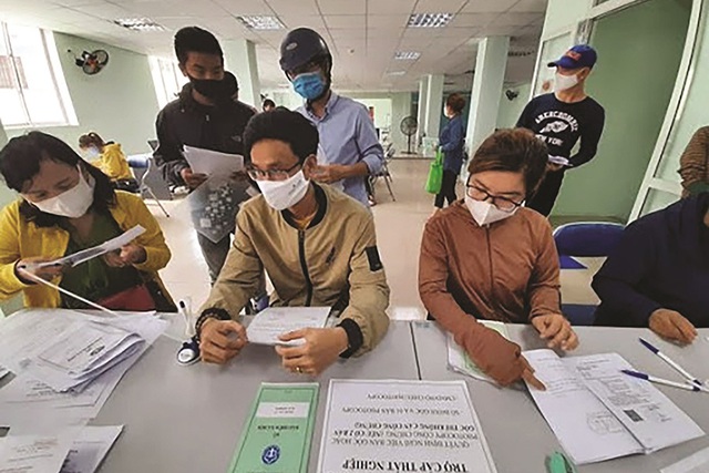 Hỗ trợ người lao động và người sử dụng lao động bị ảnh hưởng bởi dịch COVID-19 từ Quỹ bảo hiểm thất nghiệp - Ảnh 2.