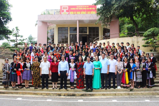 Ủy ban Dân tộc và Bộ Giáo dục và Đào tạo làm việc với tỉnh Phú Thọ, Thái Nguyên về Chương trình mục tiêu quốc gia phát triển kinh tế-xã hội vùng dân tộc thiểu số và miền núi - Ảnh 2.