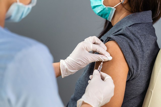 Thông tin mới nhất về yêu cầu khi tham gia giao thông liên tỉnh với người đã tiêm vaccine COVID-19  - Ảnh 1.