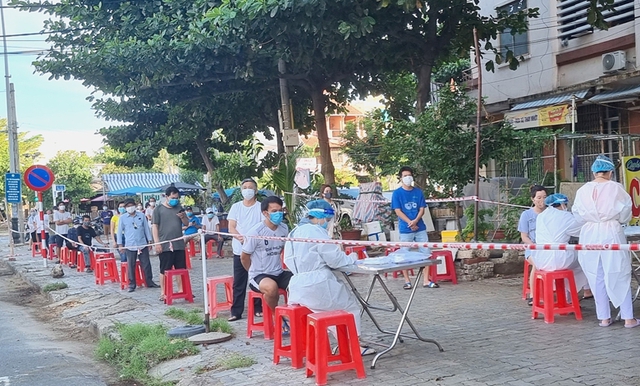 Thư Sài Gòn (số 29): Tôi ở Đà thành, bạn Sài thành - Ảnh 2.