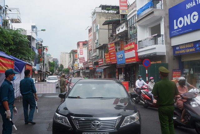 Nhiều trường hợp tìm mọi cách để “né chốt” kiểm soát “vùng đỏ” của Hà Nội - Ảnh 2.