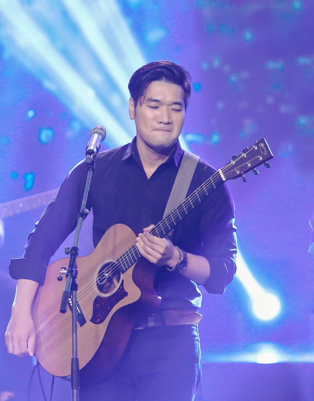 Tạ Quang Thắng ‘Ở giữa cuộc đời’ đầu 2022 với country rock - Ảnh 2.