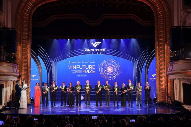 VinFuture công bố chủ nhân các giải thưởng phụng sự nhân loại năm 2021 - Ảnh 2.