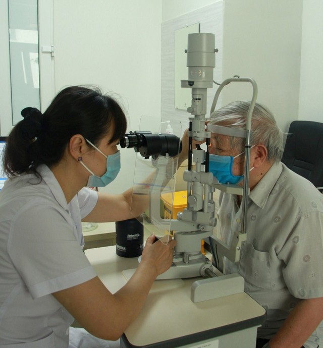 Địa chỉ tin cậy chăm sóc đôi mắt cho người cao tuổi - Ảnh 4.