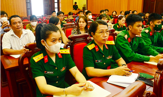 Cán bộ, đảng viên thuộc Tổng cục Chính trị tại TP Hồ Chí Minh nghiên cứu, học tập Nghị quyết Hội nghị Trung ương 5 khóa XIII - Ảnh 3.
