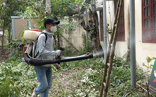 Ngành Y tế Quảng Bình &quot;đi trước một bước&quot;, đảm bảo an toàn sức khỏe cho người dân trong mùa mưa lũ - Ảnh 4.