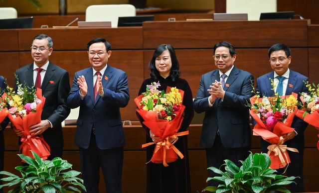 Bộ trưởng Bộ Y tế Đào Hồng Lan: 'Thời gian qua, ngành Y tế không đơn độc' - Ảnh 2.