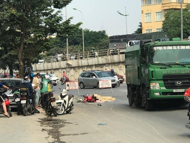 Hà Nội: Va chạm với xe vệ sinh môi trường, một người tử vong tại chỗ  - Ảnh 1.