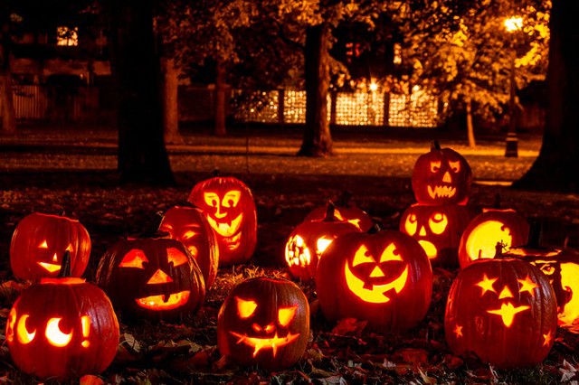 Những thị trấn kỳ thú nhất để đón Halloween ở Mỹ - Ảnh 6.