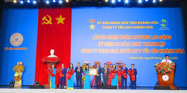 Công ty TNHH Nhà nước MTV Yến sào Khánh Hòa đón nhận Huân chương lao động và những bước phát triển vững mạnh - Ảnh 1.