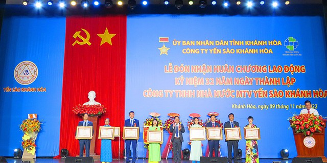 Công ty TNHH Nhà nước MTV Yến sào Khánh Hòa đón nhận Huân chương lao động và những bước phát triển vững mạnh - Ảnh 2.