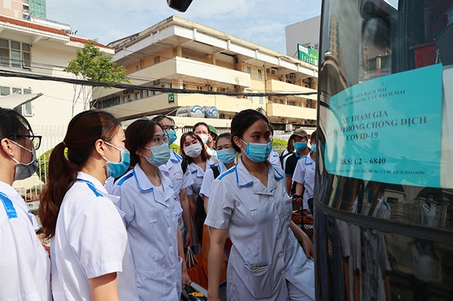 Trường Cao đẳng Y tế Bạch Mai: Xây dựng nghĩa cử cao đẹp thầy thuốc và thầy giáo - Ảnh 2.