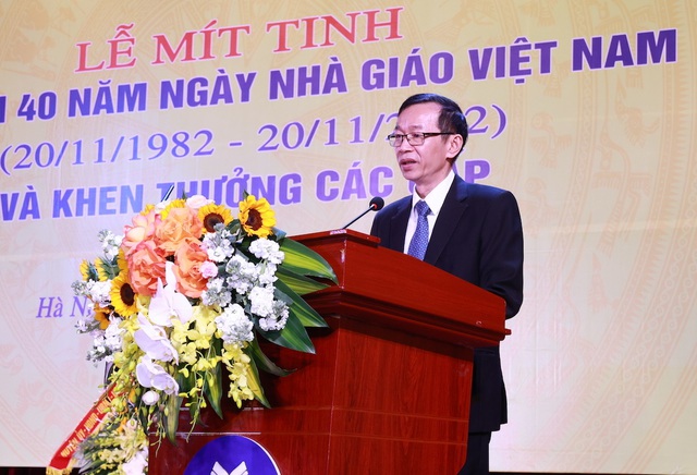 Hiệu trưởng Trường Đại học Sư phạm chia sẻ 3 điều hạnh phúc của nghề giáo - Ảnh 2.