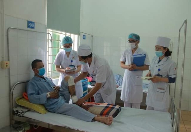 Chăm sóc theo đội tại TTYT Thuận Thành.