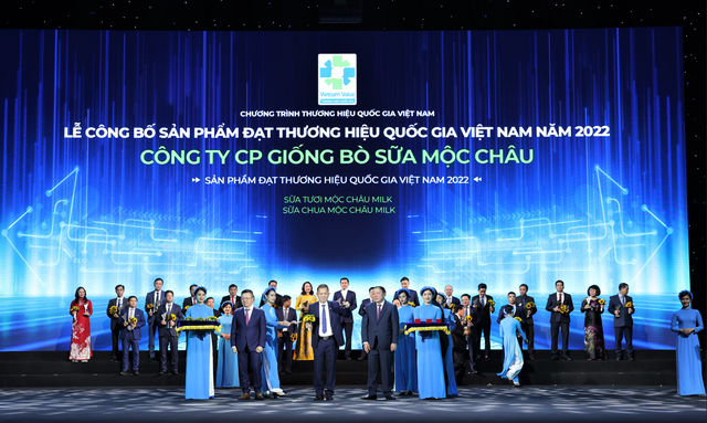 Vinamilk và Mộc Châu Milk song hành tại thương hiệu quốc gia 2022-2024 - Ảnh 2.