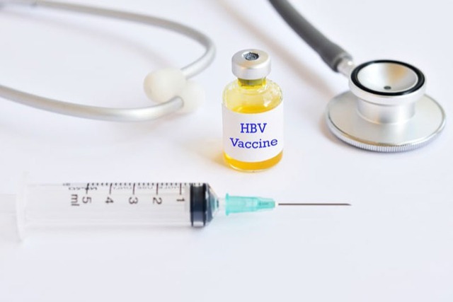 Chiến dịch tiêm chủng có thể loại trừ viêm gan B vào năm 2030 - Ảnh 1.