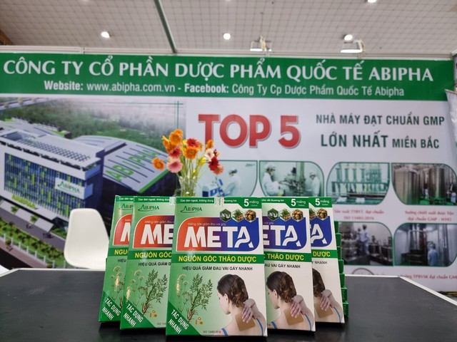 Khách hàng đổ bộ gian hàng Abipha tại Triển lãm QT chuyên ngành Y dược HN - Ảnh 2. Khách hàng đổ bộ gian hàng Abipha tại Triển lãm QT chuyên ngành Y dược HN - Ảnh 2.