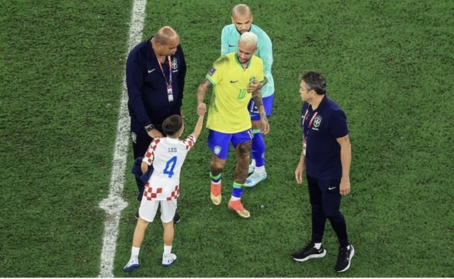 Khoảnh khắc xúc động nhất trận Brazil với Croatia - Ảnh 3.