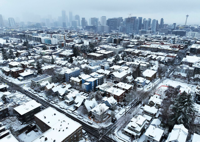 Mỹ chuẩn bị đón năm mới trong bão tuyết giá lạnh, nhiệt độ thấp kỷ lục -45 độ C - ảnh 1