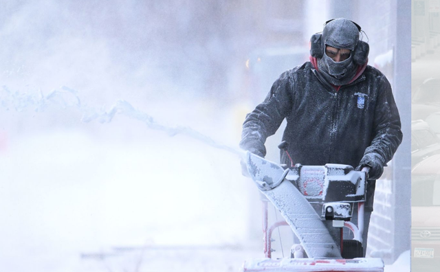 Mỹ chuẩn bị đón năm mới trong bão tuyết giá lạnh, nhiệt độ thấp kỷ lục -45 độ C - ảnh 6