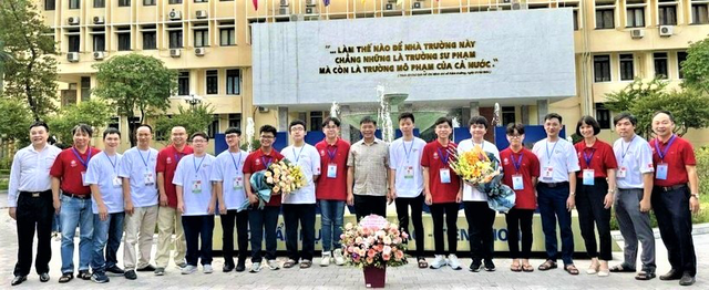 Năm 2022 - mùa bội thu Huy chương của học sinh Việt Nam trên đấu trường Olympic quốc tế - Ảnh 2.