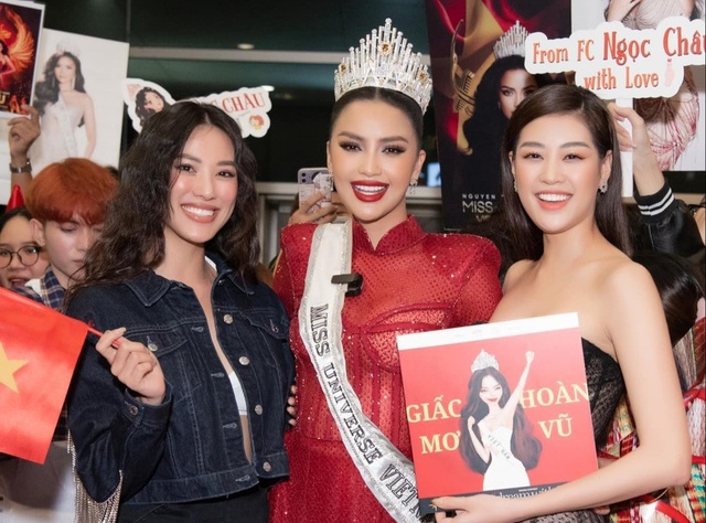 Ngọc Châu lộng lẫy lên đường chinh phục Miss Universe 2022 - Ảnh 3.