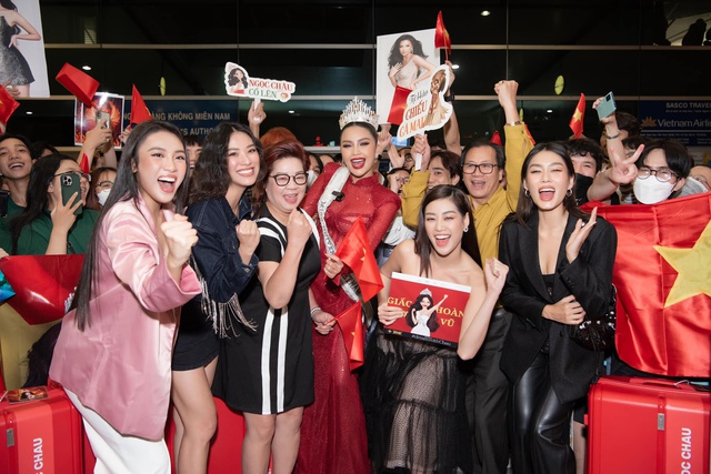 Ngọc Châu lộng lẫy lên đường chinh phục Miss Universe 2022 - Ảnh 6.