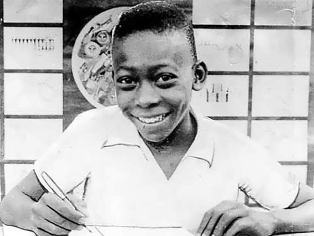 Vua bóng đá Pele: Từ cậu bé nghèo vô danh đến cầu thủ giỏi nhất mọi thời đại - Ảnh 1.