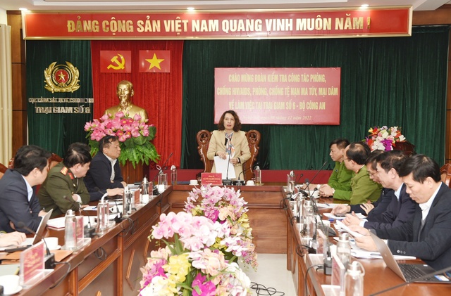 Thứ trưởng Bộ Y tế kiểm tra công tác phòng, chống HIV/AIDS, ma túy, mại dâm tại Nghệ An - Ảnh 2.