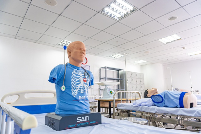 Những sinh viên Ấn Độ đầu tiên học ngành y tại Trường Đại học Quốc tế Hồng Bàng - Ảnh 2. Những sinh viên Ấn Độ đầu tiên học ngành y tại Trường Đại học Quốc tế Hồng Bàng - Ảnh 2.